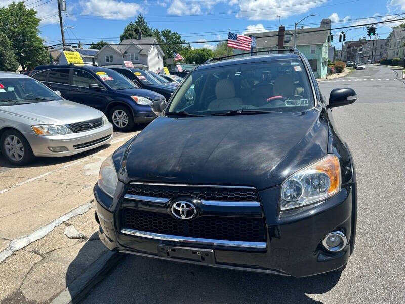 2011 Toyota RAV4 Limited photo 2