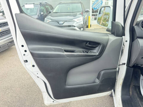 2014 Nissan NV200 SV