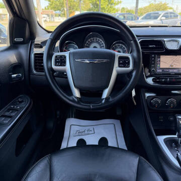 2011 Chrysler 200 Limited