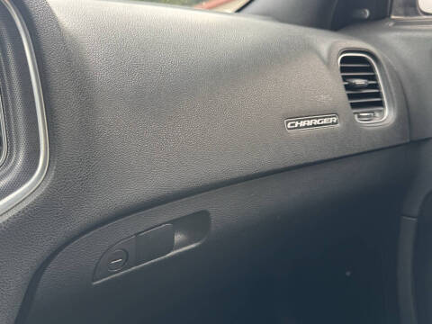 2016 Dodge Charger SXT