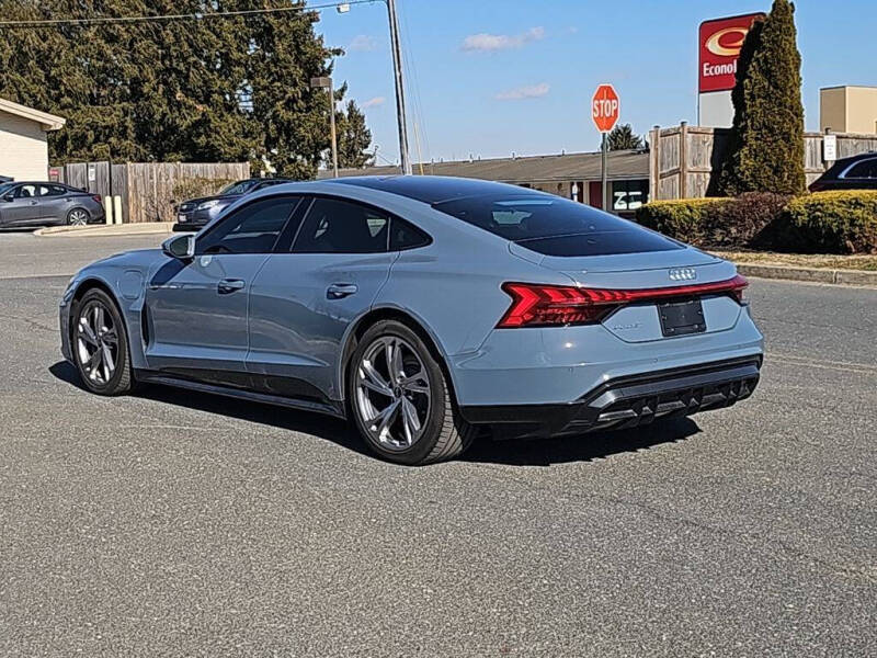 2023 Audi e-tron GT quattro Premium Plus