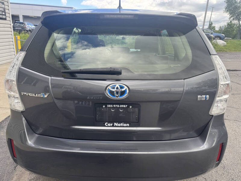 2012 Toyota Prius v Two