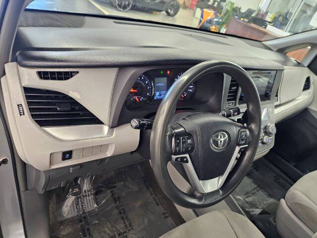 2015 Toyota Sienna L 7-Passenger