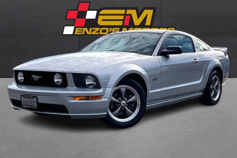 2005 Ford Mustang GT Deluxe