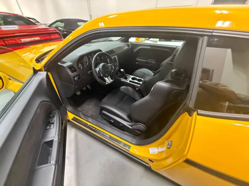 2012 Dodge Challenger SRT8 Yellow Jacket
