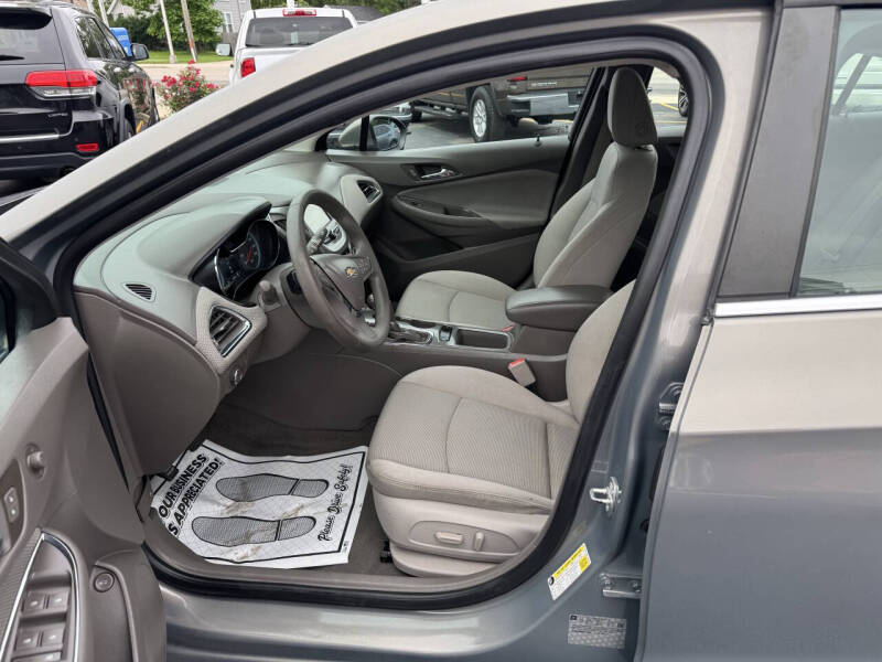 2017 Chevrolet Cruze LT Auto