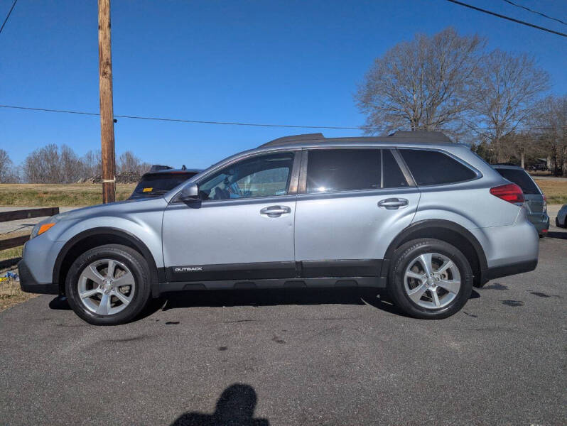 2014 Subaru Outback 2.5i Limited's photo