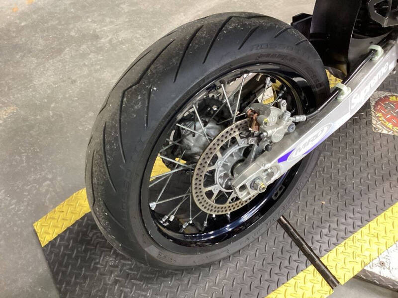 2020 Suzuki DR-Z400SM