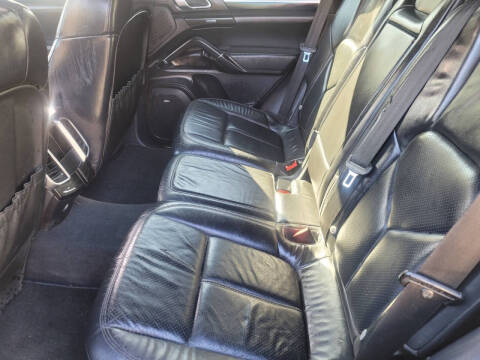 2011 Porsche Cayenne S