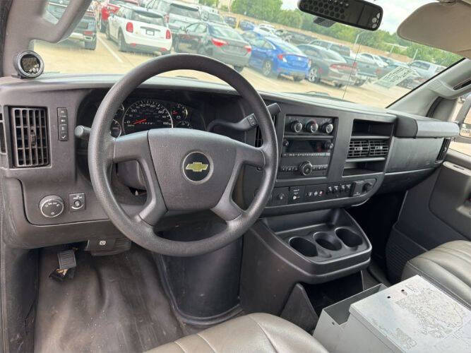 2017 Chevrolet Express 2500
