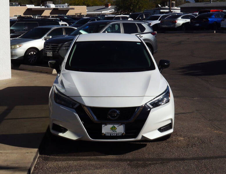 2022 Nissan Versa SR