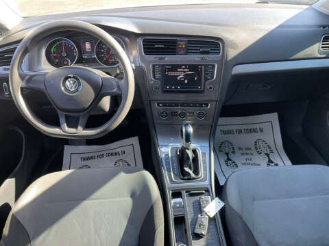 2016 Volkswagen e-Golf SE