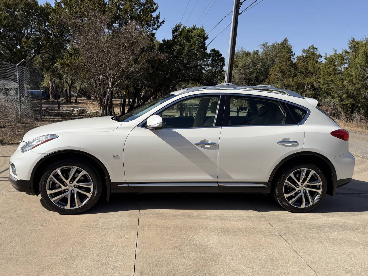 Used Car 2017 Infiniti Qx50  Base Awd 4dr Crossover For Sale Under $15,000 In Austin, Texas