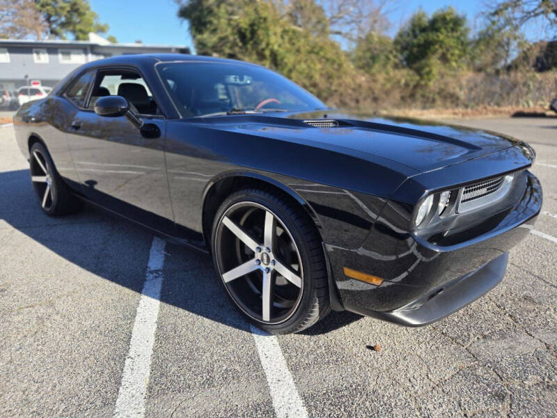 2013 Dodge Challenger SXT Plus