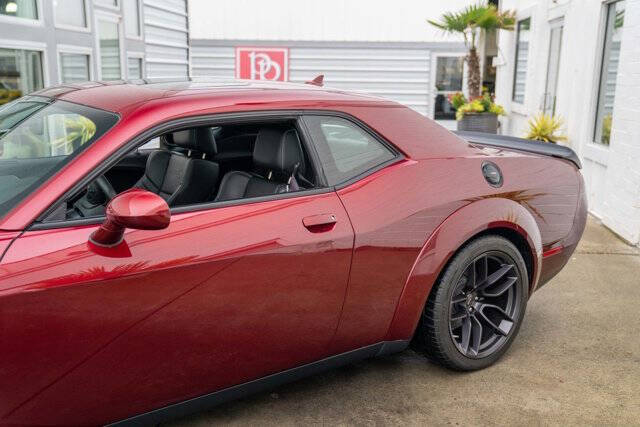2019 Dodge Challenger 6