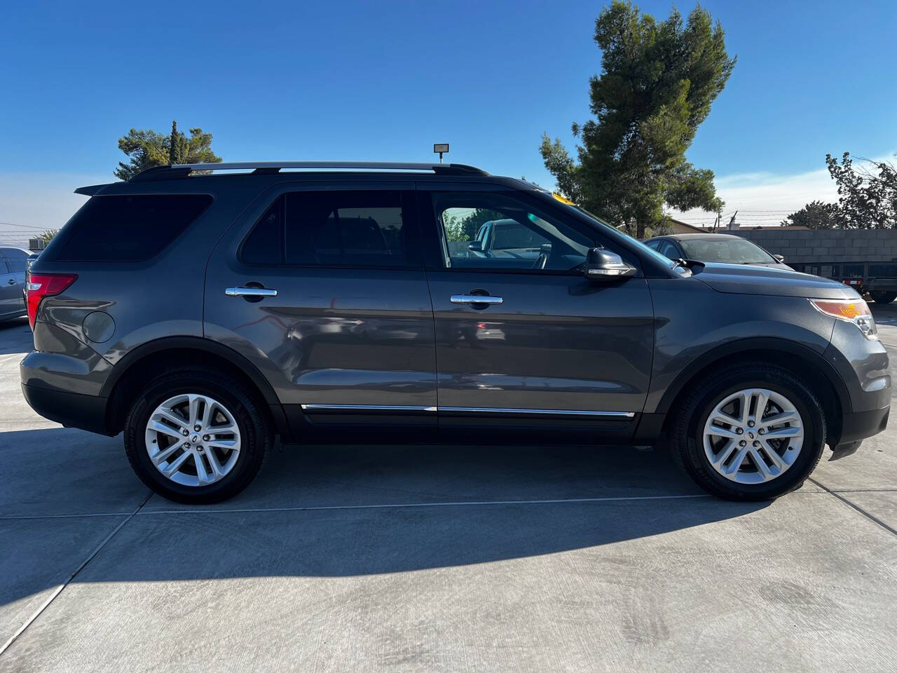 2015 Ford Explorer for sale at Magic Auto Sales in Hesperia, CA