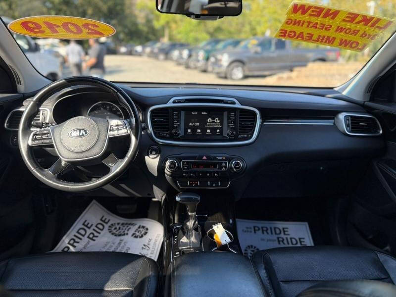 2019 Kia Sorento EX V6