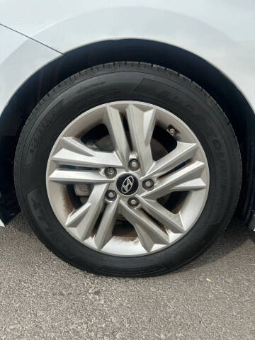 2019 Hyundai Elantra