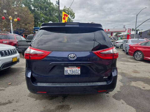 2020 Toyota Sienna Limited Premium 7-Passenger