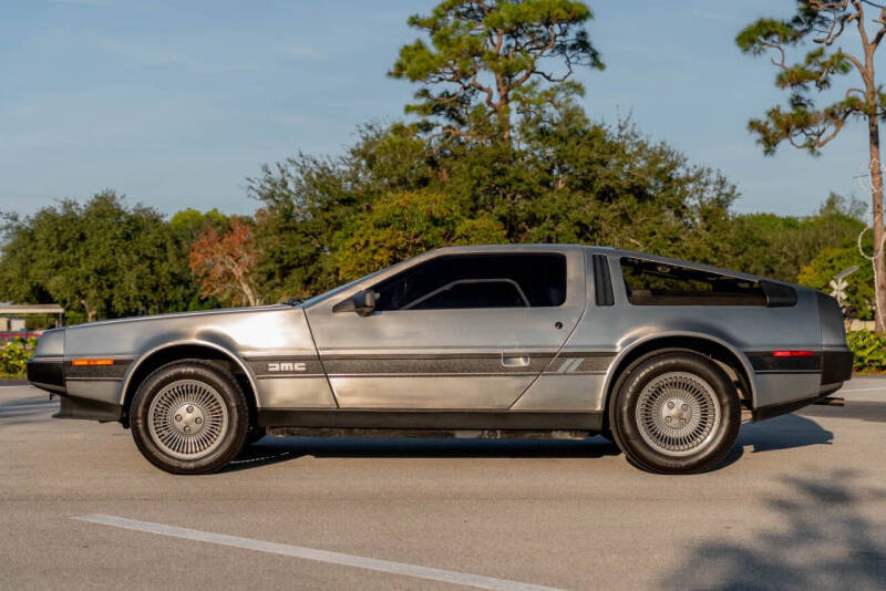 1981 DeLorean DMC-12