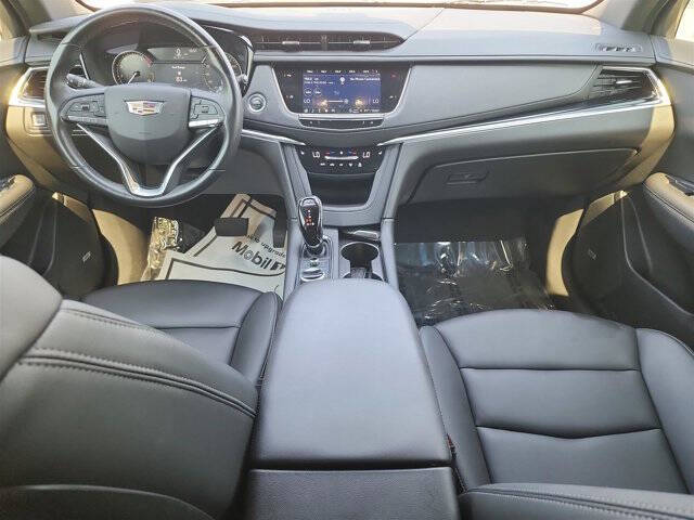 2023 Cadillac XT6 Luxury