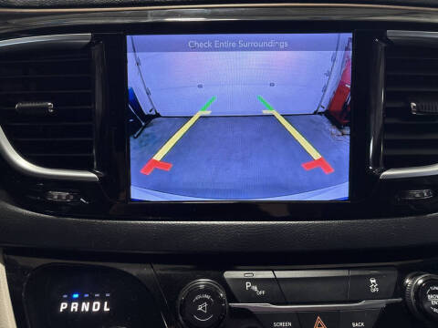 2017 Chrysler Pacifica Touring-L Plus