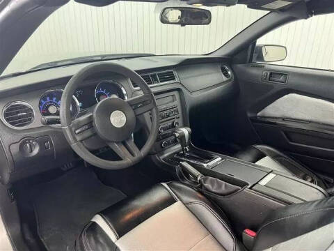 2010 Ford Mustang V6