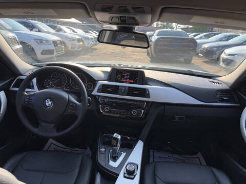 2017 BMW 3 Series 320i
