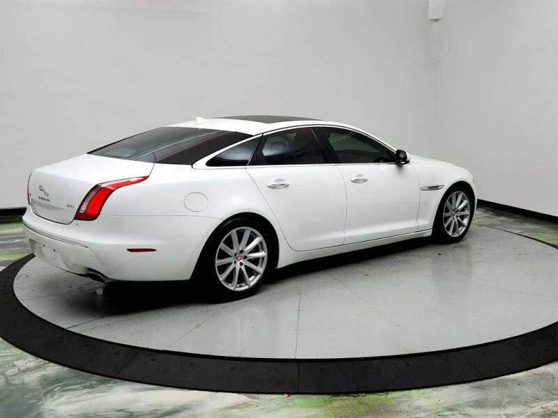 2015 Jaguar XJ