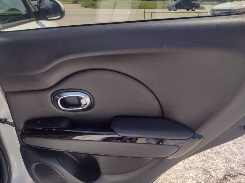 2014 Kia Soul +