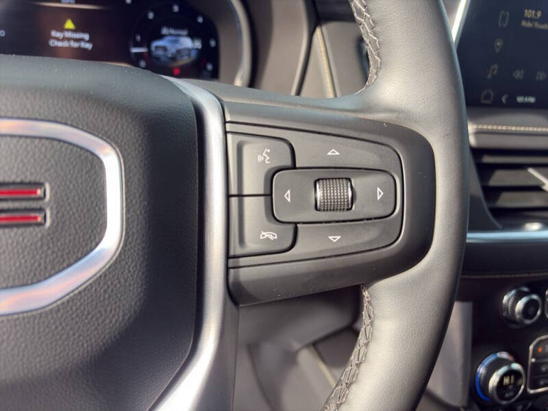 2024 GMC Yukon XL SLT