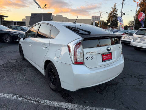 2013 Toyota Prius Three