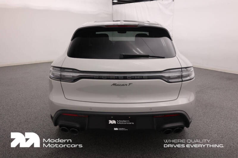 2023 Porsche Macan T