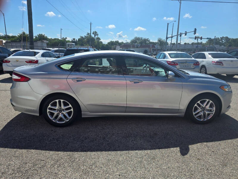2013 Ford Fusion SE
