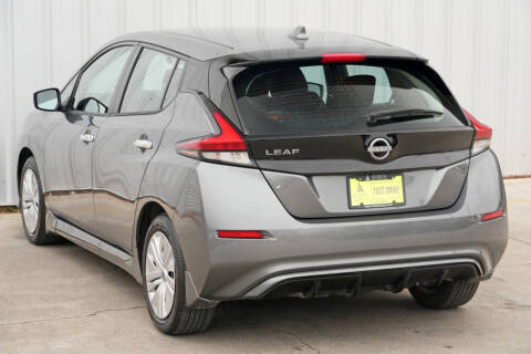 2025 Nissan LEAF S