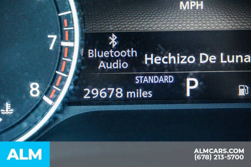 2024 Nissan Pathfinder SV