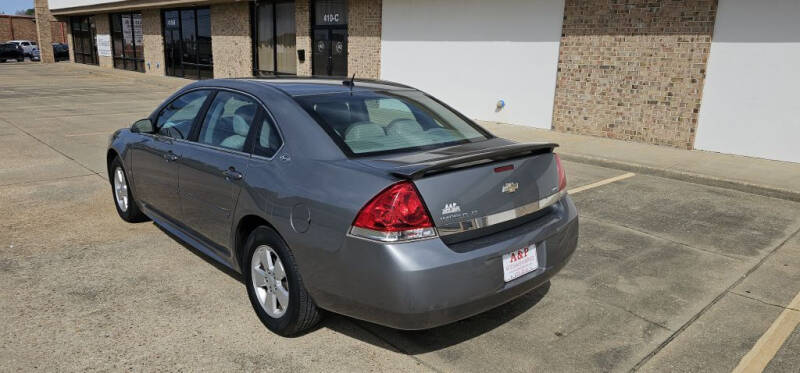 2009 Chevrolet Impala LT photo 6