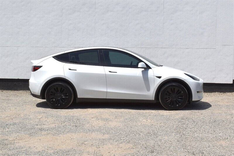 2025 Tesla Model Y Long Range