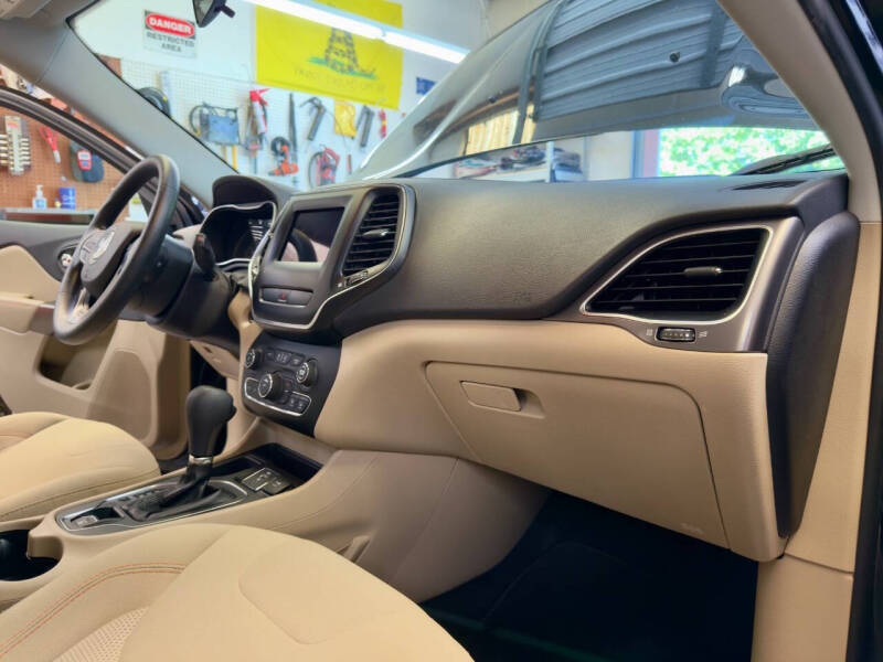 2019 Jeep Cherokee Latitude