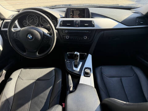 2012 BMW 3 Series 328i