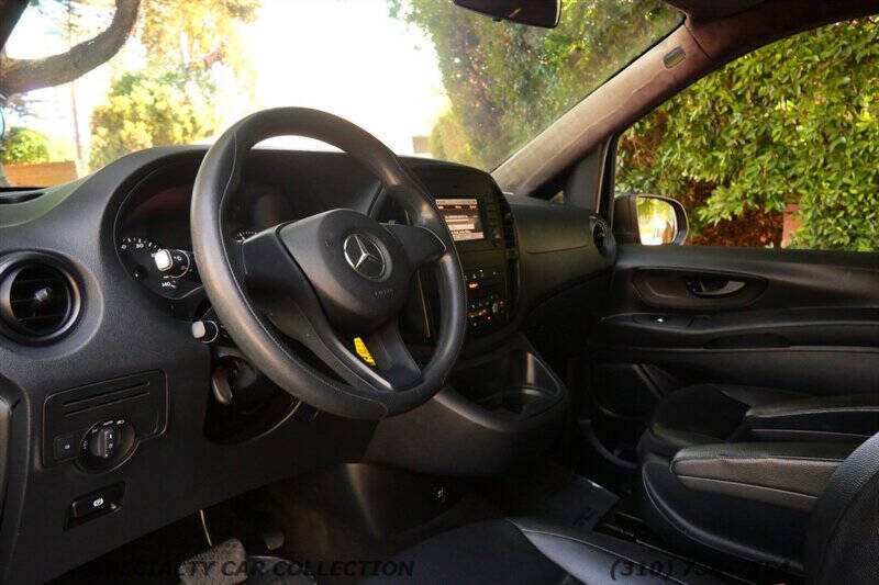 2018 Mercedes-Benz Metris Worker Passenger