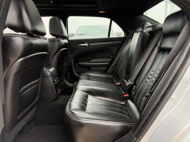 2023 Chrysler 300 S V6