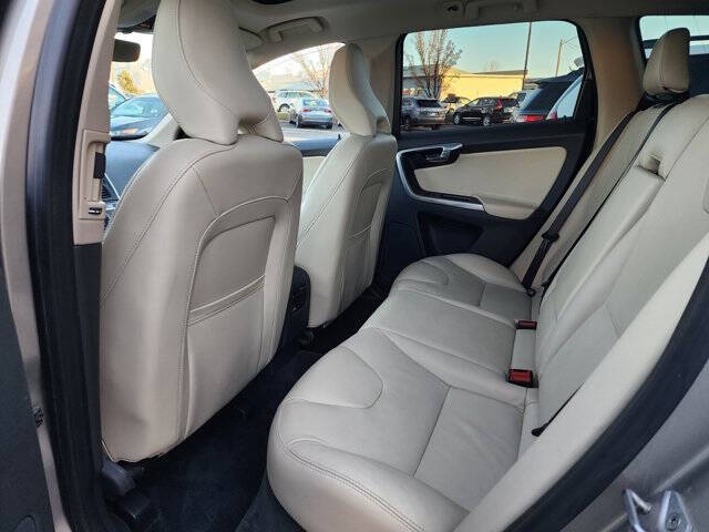 2016 Volvo XC60 T6 Drive-E