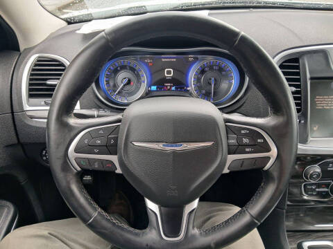 2015 Chrysler 300 Limited