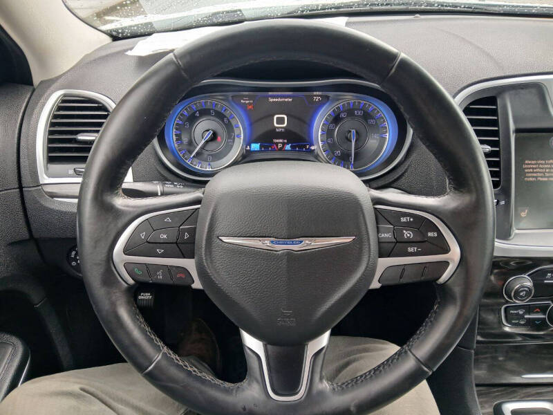 2015 Chrysler 300 Limited