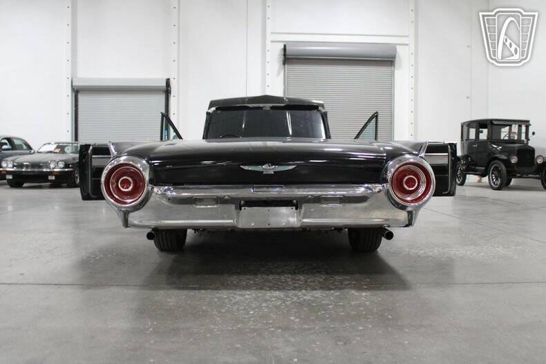 1962 Ford Thunderbird