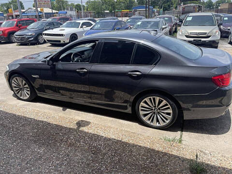 2011 BMW 5 Series 550i