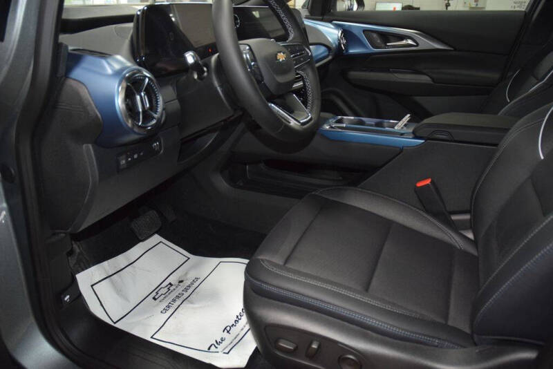 2026 Chevrolet Equinox EV LT 2