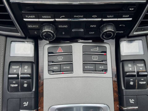 2015 Porsche Panamera