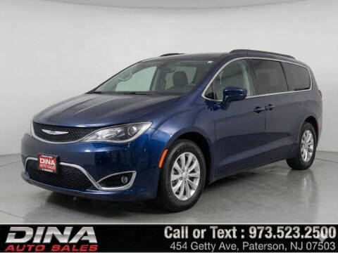 2019 Chrysler Pacifica Touring Plus Photo